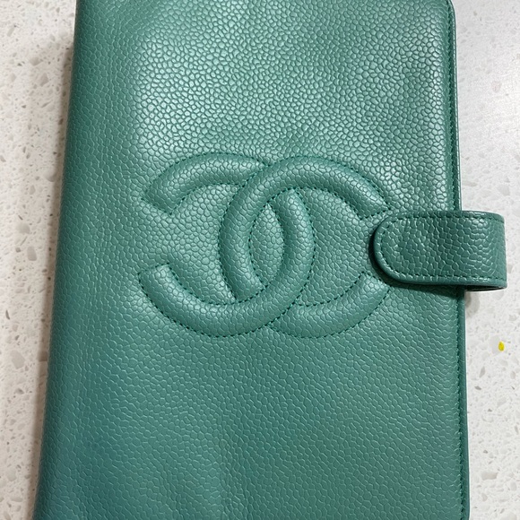 Authentic Chanel caviar agenda MM - Picture 2 of 15